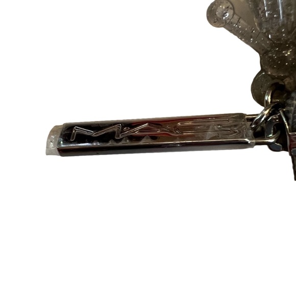 MAC Cosmetics silver metallic makeup bag NWOT - Picture 6 of 9